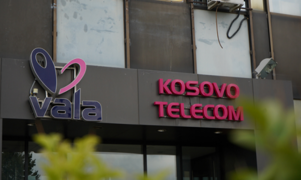 Punëtorët e Telekomit nuk i kanë marr ende pagat  më 2 prill protestojnë